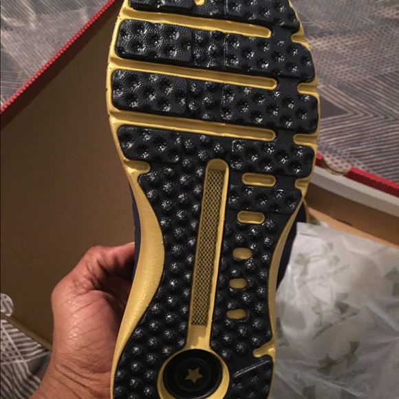 Under armor - Picture 6 of 8